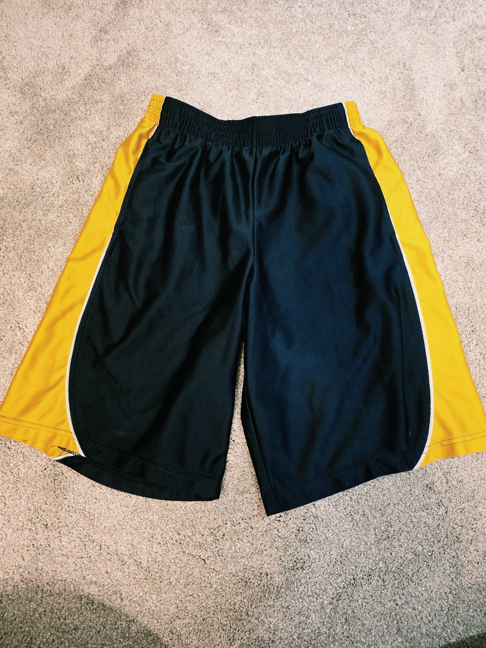 Boys L Champion Black and Yellow Athletic Basketball Shorts